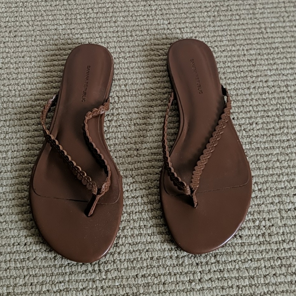 Banana Republic sandals